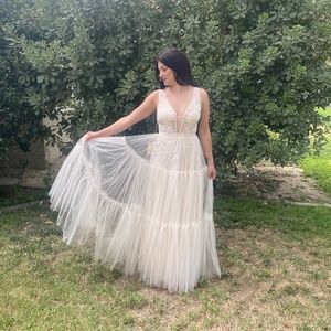 Beach Sexy Boho Wedding Dress - A line, V Neck, Sleeveless Floor Length,  Tulle